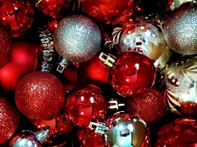 10 Must-Have Christmas Ornaments That Will Completely Transform Your Home Decor