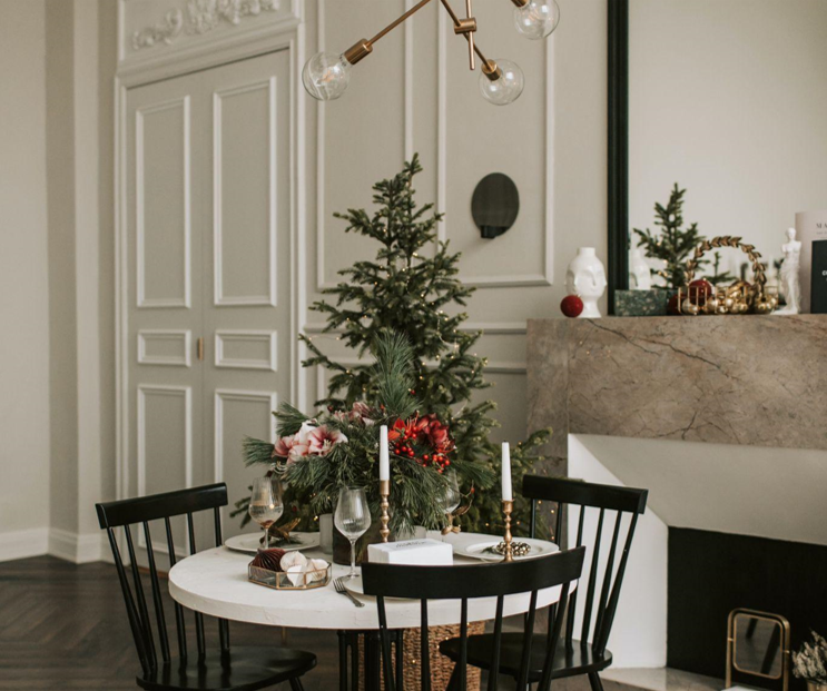 The Perfect 6-Foot Artificial Christmas Tree for a Cozy Winter Wonderland